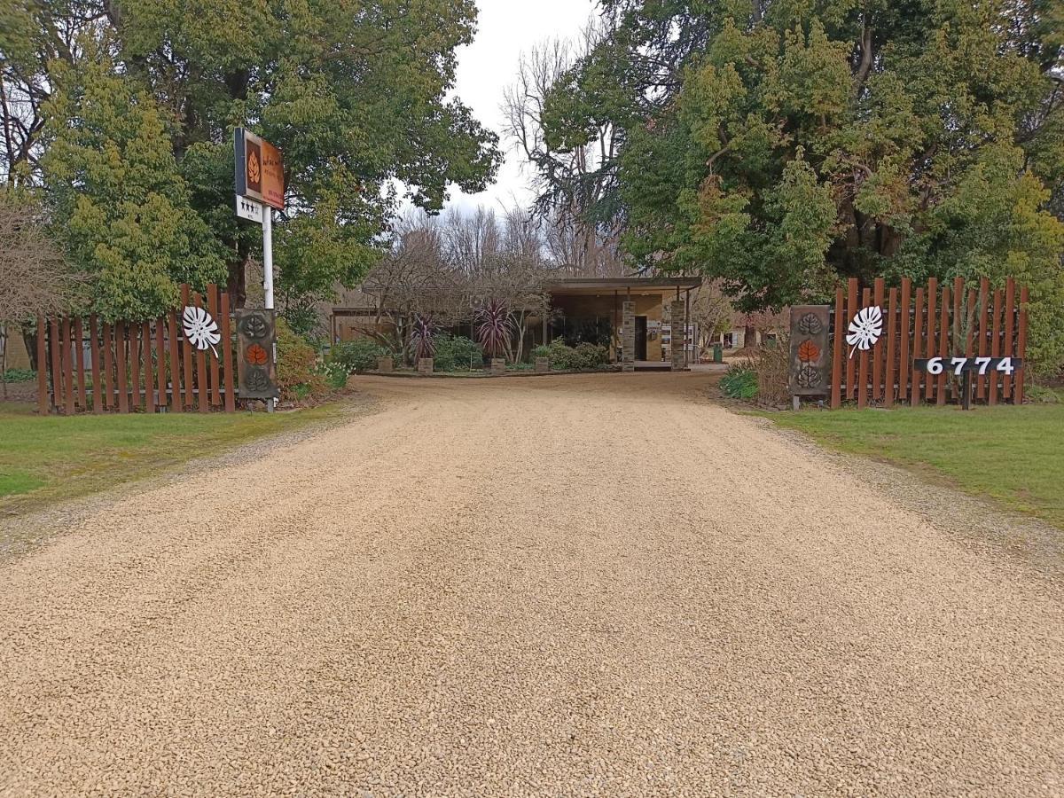 Buffalo Motel And Country Retreat Porepunkah Exterior foto